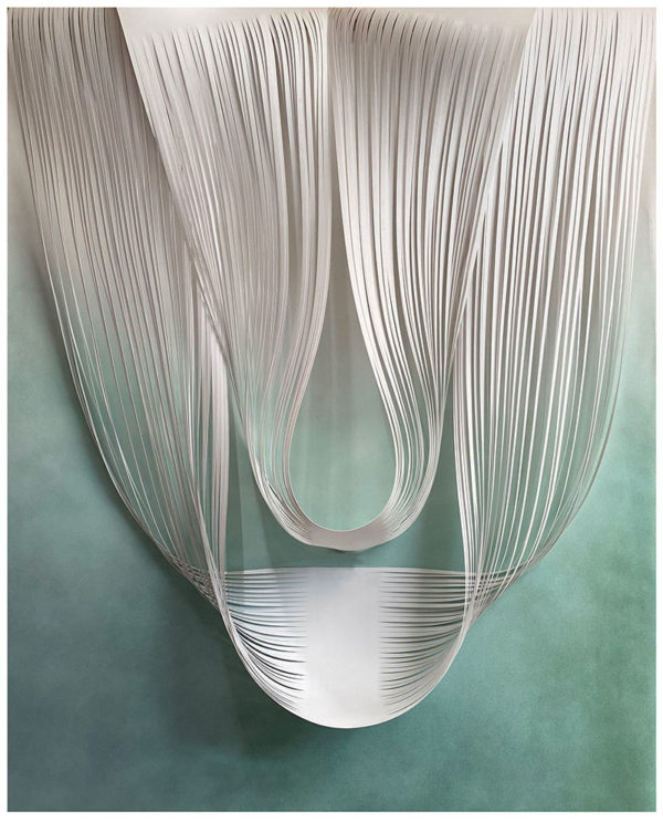 Solange-Heilekotter,-Emerger,-polipropileno-cortado-a-mano,-oleo-sobre-tela,-120-x-90-cm,-9500USD-galeria-la-sala