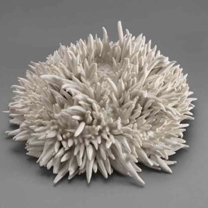 pilar-maturana,-herbaceas-II,-porcelana-,-35-x-35-x-14-cm,-715000-galeria-la-sala