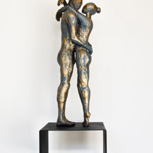 Cristobal-Corbeaux,-La-Semilla,-resina-epoxica-con-cuarzo-y-base-fierro-galeria-la-sala,