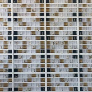 Mario-Cavieres-La-simetria-del-relato-poliestireno-con-papel-100x70cm-1905000-galeria-la-sala