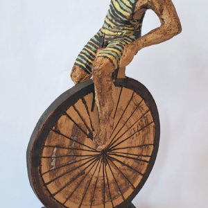 Maria-Eliana-Herrera,-Monociclo-II,-ceramica-gres-esmaltada,-49-x-15-x-17-cm,-595000-galeria-la-sala
