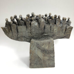 Maria-Eliana-Herrera,-Serie-Exodo-I,-33x47x16-cm,-ceramica-gres,-oxido-y-esmalte-galeria-de-arte-la-sala