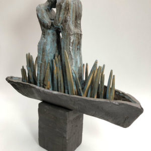 Maria-Eliana-Herrera-Serie-Exodo-IV-49-x44-x-12-cm-ceramica-gres,-esmalte-galeria-la-sala
