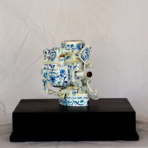 Felipe-Achondo,-Carburador-aluminio-esmalte-y-acrilico-26-x-26-x-27-cm-840000-galeria-arte-la-sala